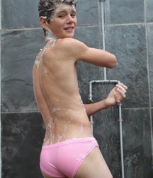 sexy boys  5ce115004b0e3.jpeg