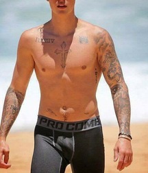 sexy boys  5ce115046edfe.jpeg