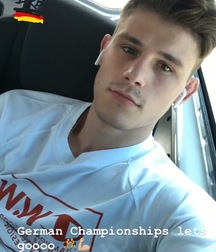 sexy boys  5ce115156b6d5.jpeg