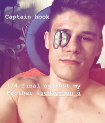 sexy boys  5ce1155abe8c9.jpeg