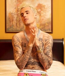 Justin Bieber is hot as hell :) 61b5a5a22143c.jpeg