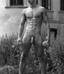 black and white 5a9457ba84237.jpg