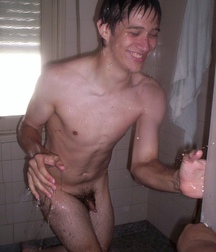 Alex - in the bathroom 5c93f2c3d3137.jpg
