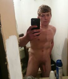 Me naked  5a94c20cd7c89.jpg