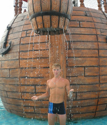 Guys in shorts and swimming trunks 5da4583c9cb8e.png