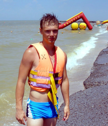 Guys in shorts and swimming trunks 5da4594873278.png