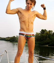 Guys in shorts and swimming trunks 5da459997c829.png
