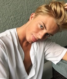 TBsF69024Cp 5ad65092baf38.jpg