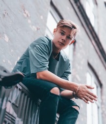 Beautiful boys 5b6d75ec6f950.jpg