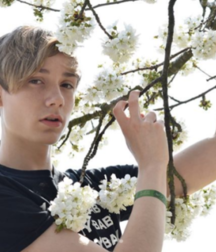 Beautiful boys 5b6d7680b8184.png