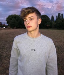 Beautiful boys 5b6d76a1c4637.jpg