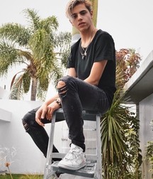 Just wonderful boys 5b81b7c9f22ce.jpg