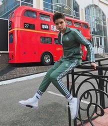 Just wonderful boys 5b81b83100fa4.jpg