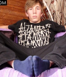 Jakub Boy Feet Teen 5a9a4569da497.jpg