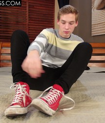 Red Converse Boy Feet 5a9a465c25c04.jpg