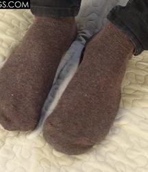 Red Converse Boy Feet 5a9a466430d41.jpg