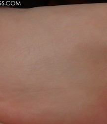 Red Converse Boy Feet 5a9a46934d0e4.jpg