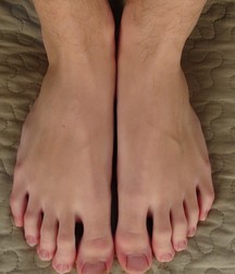 Red Converse Boy Feet 5a9a46ad22c20.jpg