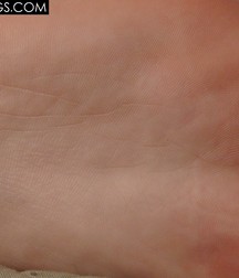 Red Converse Boy Feet 5a9a46c5c6cc1.jpg