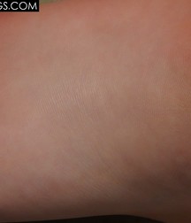 Red Converse Boy Feet 5a9a46d8d0ca3.jpg