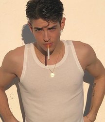 Hot tribute 5dc0db2534da8.jpg