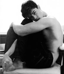 OMG hot. 5de3dcbb807c5.jpg