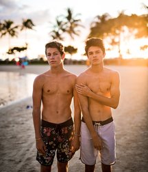 Hot Guys With Hot Bods 6 5d05085aa08e6.jpg