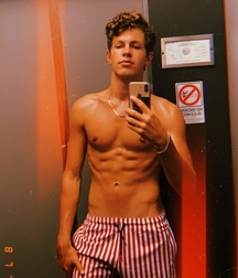 Hot Guys With Hot Bods 8 5d5b3f349b83e.jpg