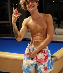 Hot Guys With Hot Bods 12 5ef4166fd7be4.jpg