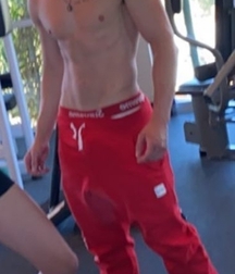 Hot Guys With Hot Bods 12 5ef41678515fc.jpg