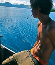 Shirtless 5aa04b784e21e.jpg
