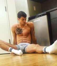 Hot Sox 6 5aac83eb74ed0.jpg
