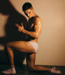 Hot Sox 9 5aac97b7afda6.jpg