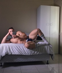 Hot Sox 9 5aac993b38f36.jpg