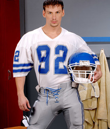 Aaron James 5aacadfb462aa.jpg