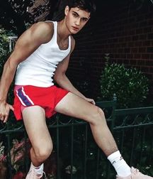 Hot Sox9 5ab1f23f69f55.jpg