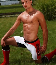 Hot Sox9 5ab1f2db164bf.jpg