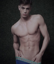 model Scott G. 5ab3244a16c91.jpg