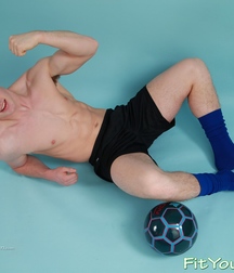 Tom S. 5ab783f78f06e.jpg