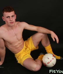 Tom S. (Yellow) 5ab7856db2e44.jpg