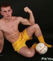 Tom S. (Yellow) 5ab7857493bf6.jpg