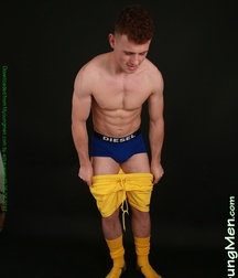 Tom S. (Yellow) 5ab785a812892.jpg