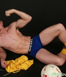 Tom S. (Yellow) 5ab785be65ceb.jpg