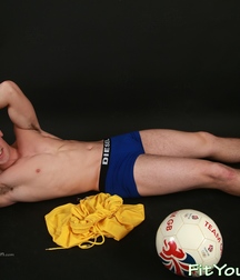 Tom S. (Yellow) 5ab785c1d4c94.jpg