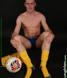 Tom S. (Yellow) 5ab785c95db0a.jpg