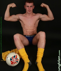 Tom S. (Yellow) 5ab785cd07800.jpg