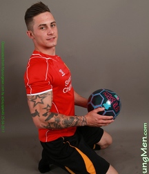 Hugo OMG 5ab79478b2335.jpg