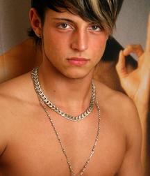 Albin 5ab79dc3cb5b9.jpg