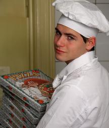 Alex Pizza Boy 5ab79f4446d02.jpg