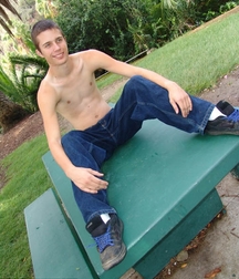 Alan 5abb3fd189fbe.jpg